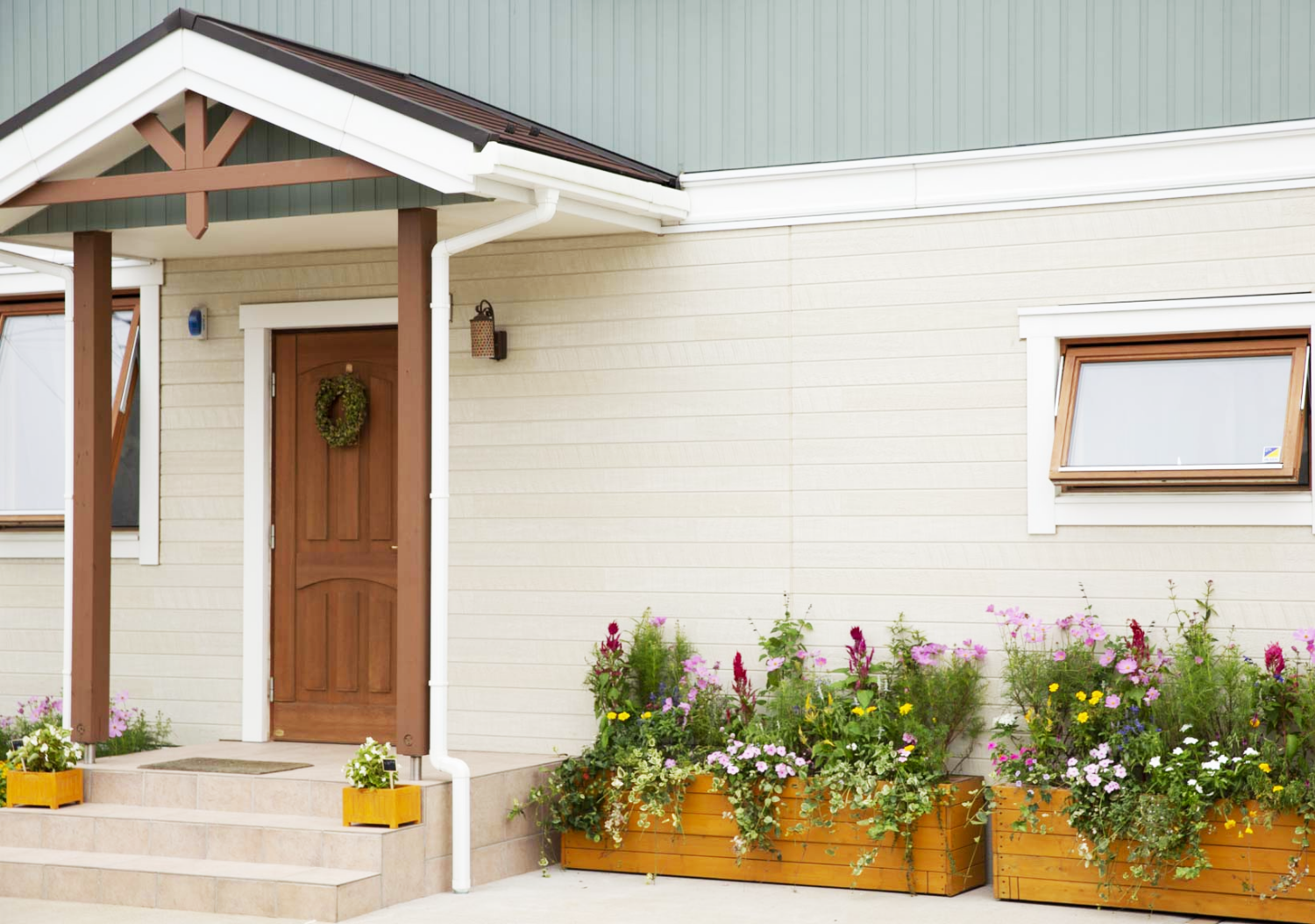 Blooming Connections